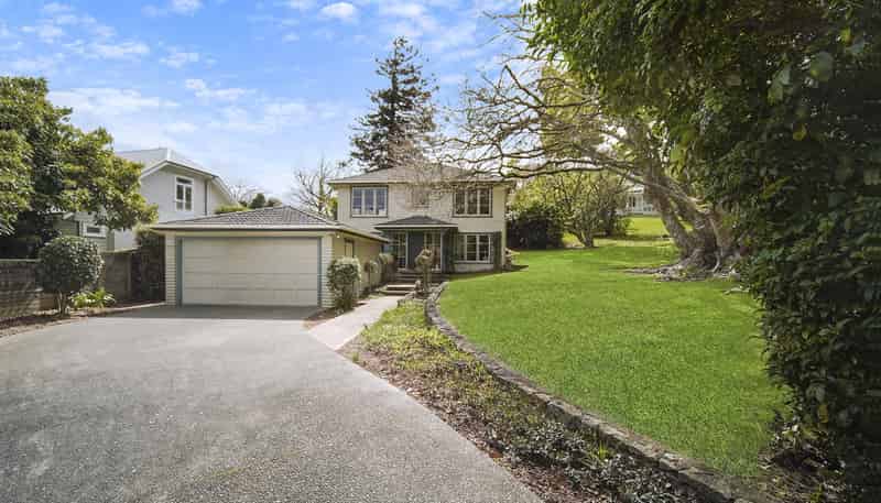 36 Golf Road, Epsom