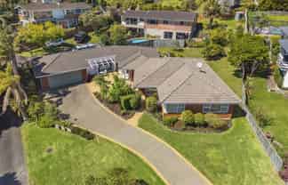 15 Pickwick Parade, Mellons Bay