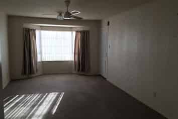 51 Paramount Parade, Tikipunga