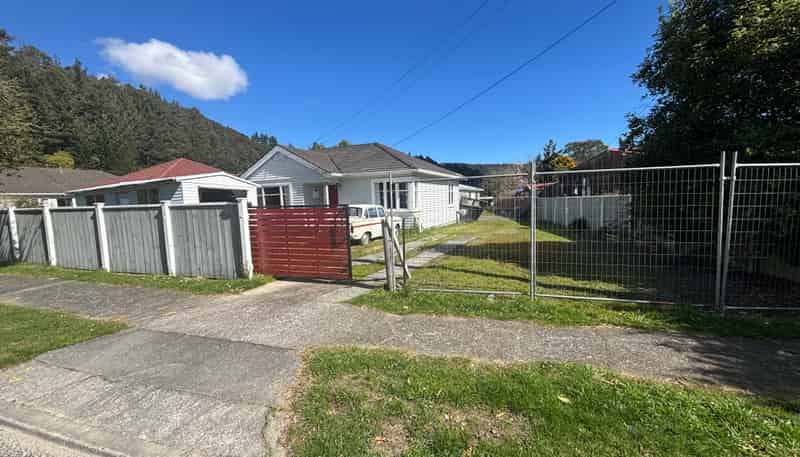 34 Poole Crescent, Wainuiomata