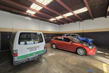 Functional industrial unit with parking