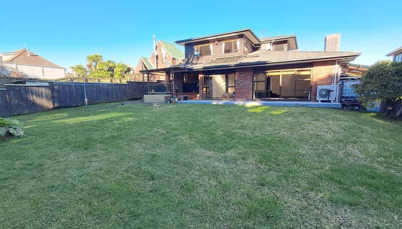 10 Lemonwood Place, The Gardens