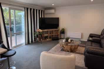 6 Bowery Lane, Chartwell