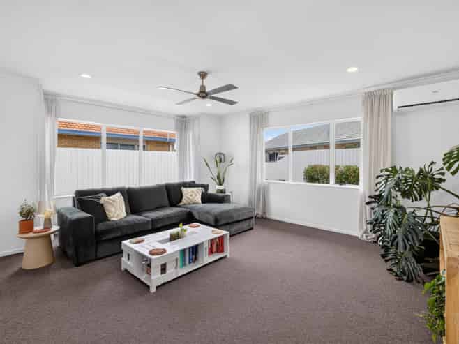 7 Reef Avenue, Papamoa Beach