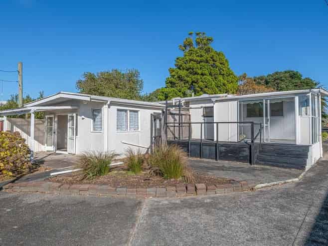 57 Centreway Road, Orewa