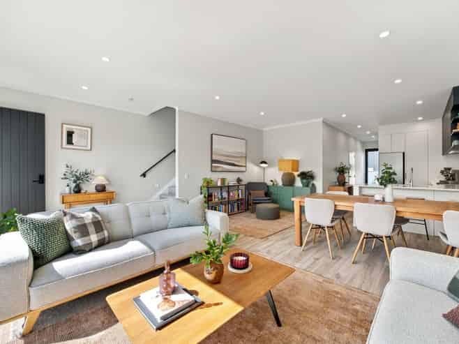 8 Roundel Crescent, Whenuapai