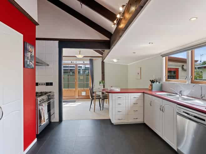 93 Rimu Road, Raumati Beach