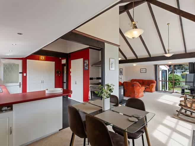 93 Rimu Road, Raumati Beach