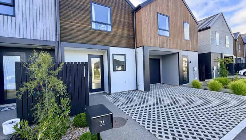 13A Malaga Crescent, Harewood