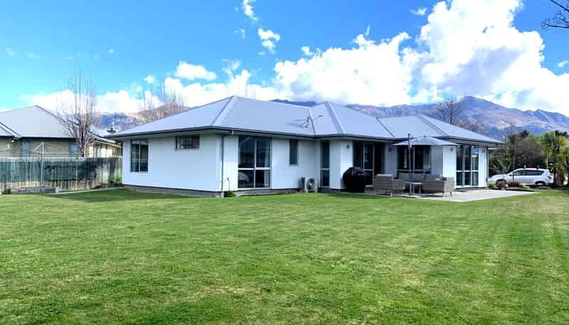 70 Mt Iron Drive, Wanaka