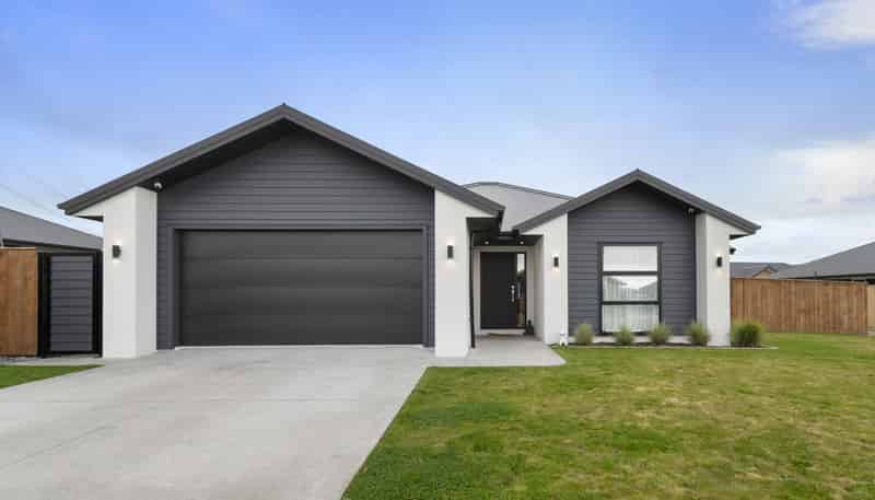 63 Atlantic Drive, Fitzherbert