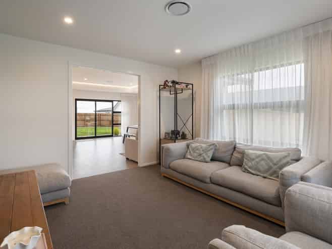 63 Atlantic Drive, Fitzherbert