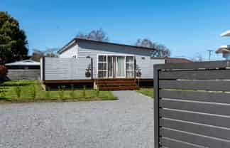32 Sackville Street, Martinborough