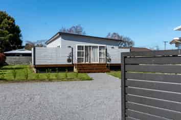 32 Sackville Street, Martinborough
