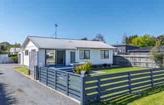 13 Esther Street, Martinborough
