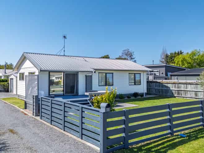 13 Esther Street, Martinborough