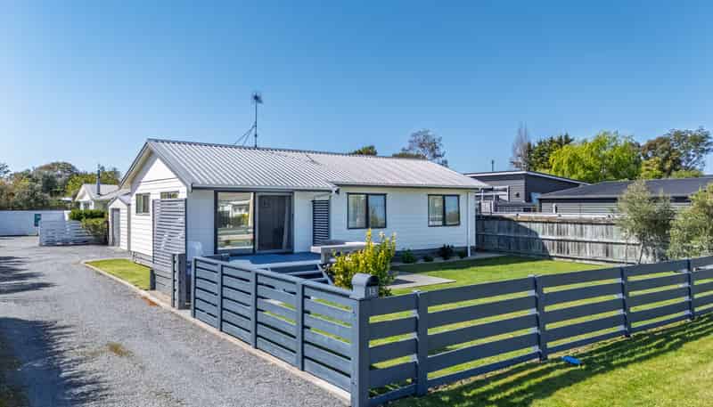 13 Esther Street, Martinborough