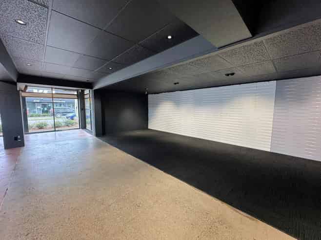 High Profile Showroom With Impact