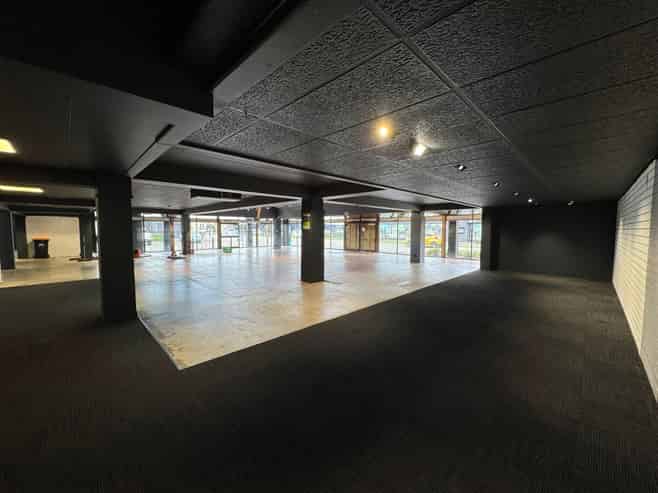 High Profile Showroom With Impact