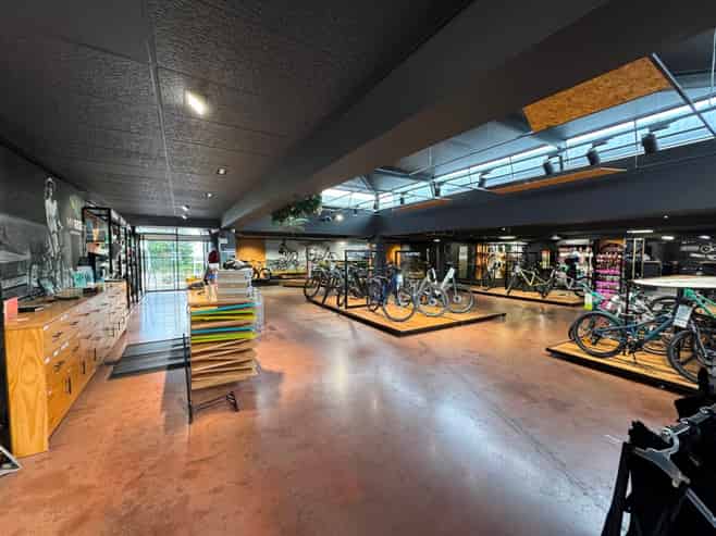 High Profile Showroom With Impact