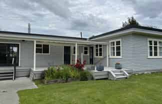 52  Kempton Street, Greytown