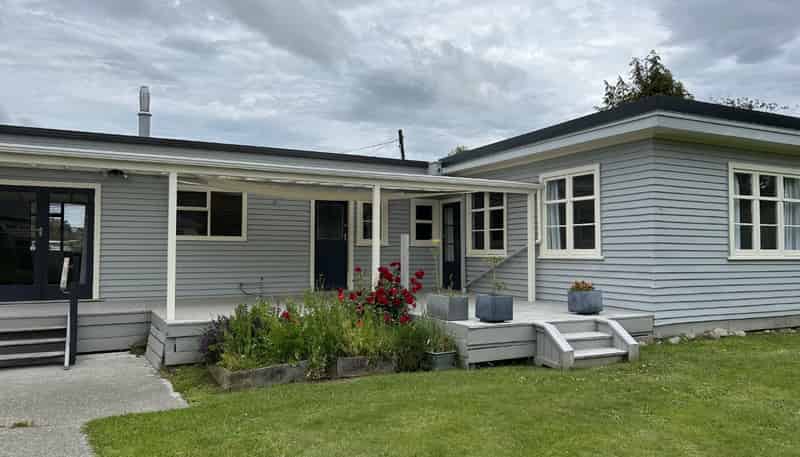 52  Kempton Street, Greytown