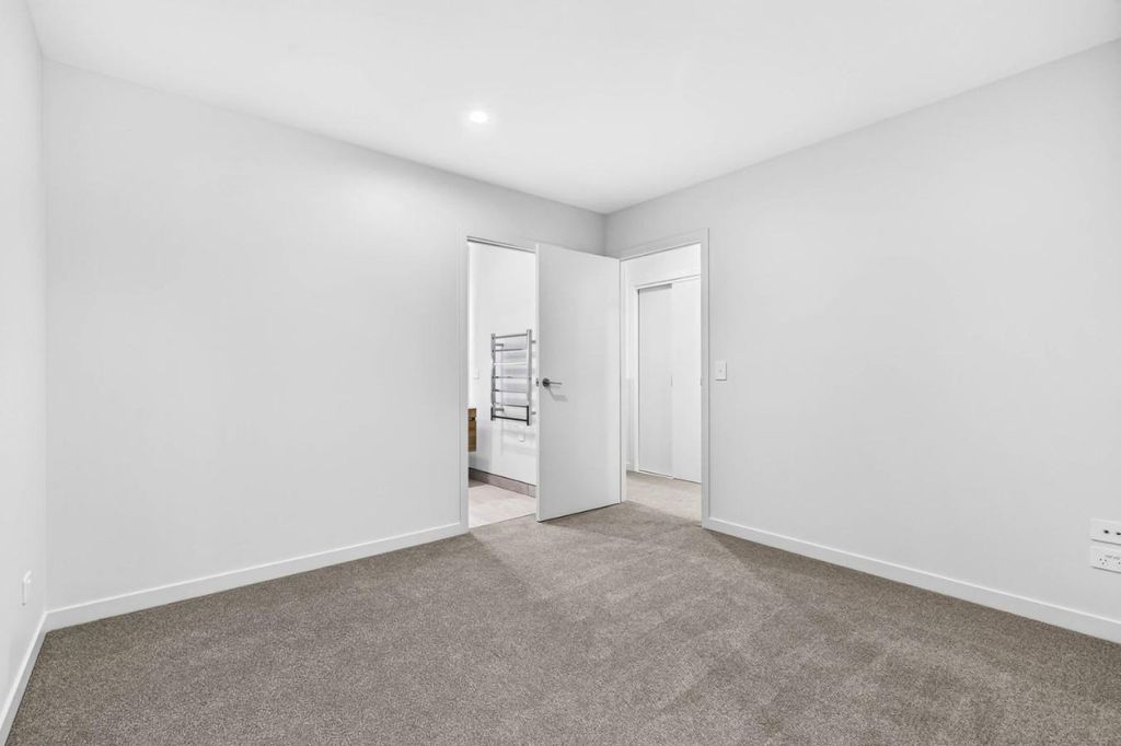 Brand New & Ready To Move In 5