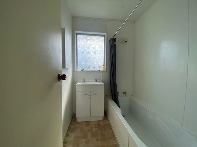 Flaxmere Avenue , Flaxmere 5