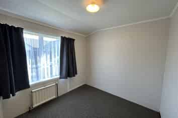 26c Seddon Street, Glenholme
