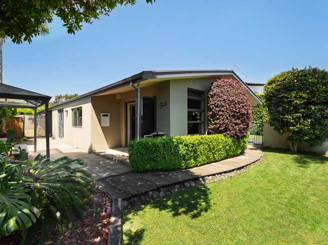 64 Manuwai Drive, Matua