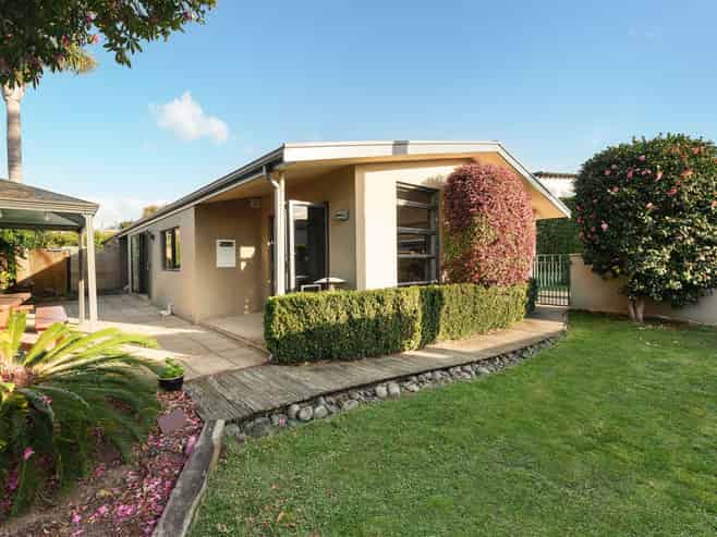 64 Manuwai Drive, Matua