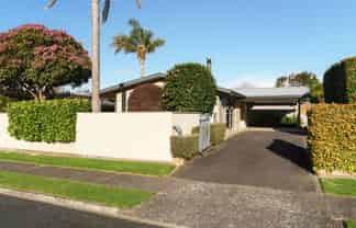 64 Manuwai Drive, Matua
