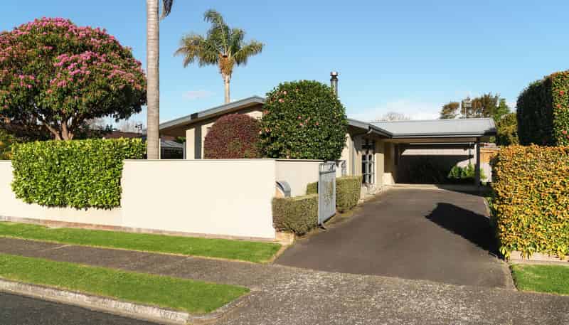 64 Manuwai Drive, Matua