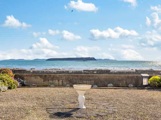 20 Sunset Parade, Plimmerton