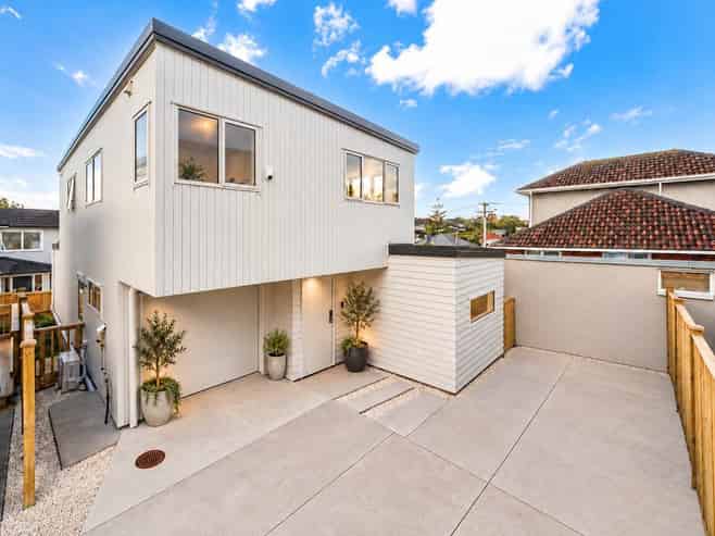 3B Tui Street, Belmont