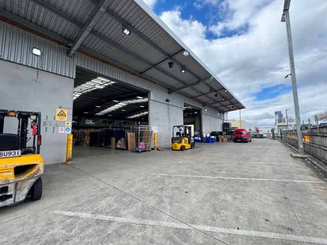 Large Scale Industrial With Profile & Access