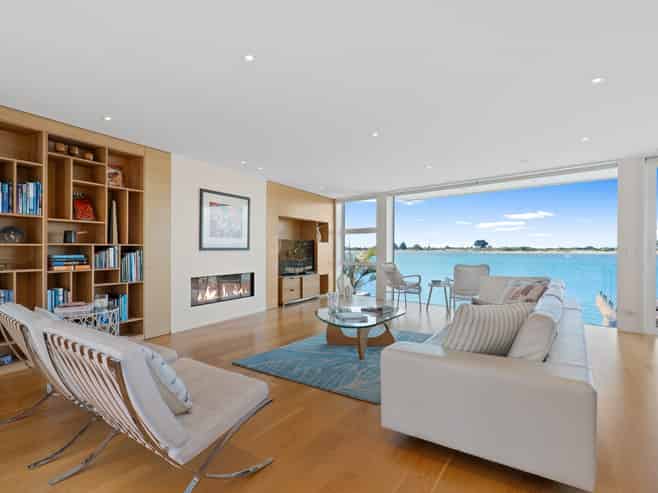 117 Main Road, Redcliffs