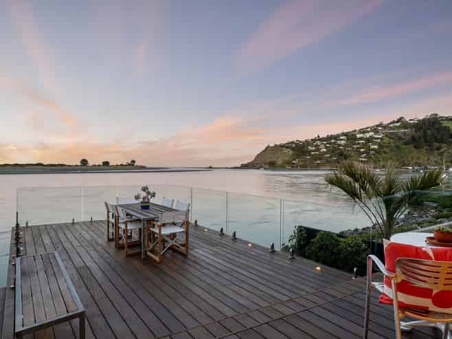 117 Main Road, Redcliffs
