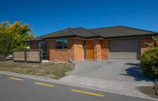 8 Olwyn Place, Blenheim Central