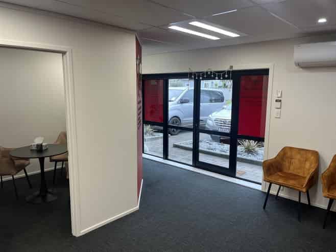 Office/Storage Close to City