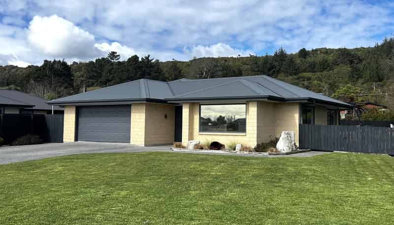  21 Ogilvie Road, Gladstone