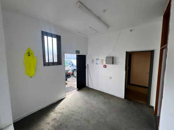 Affordable Office With Profile For Sublease