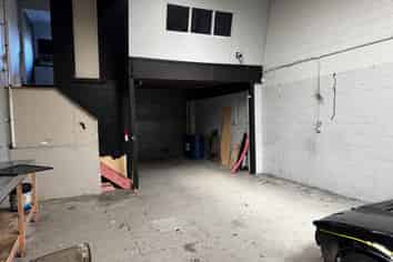 Functional Glendene Industrial Unit