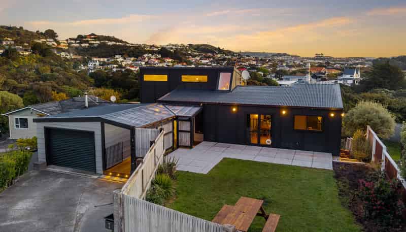 7 Ayr Place, Papakowhai