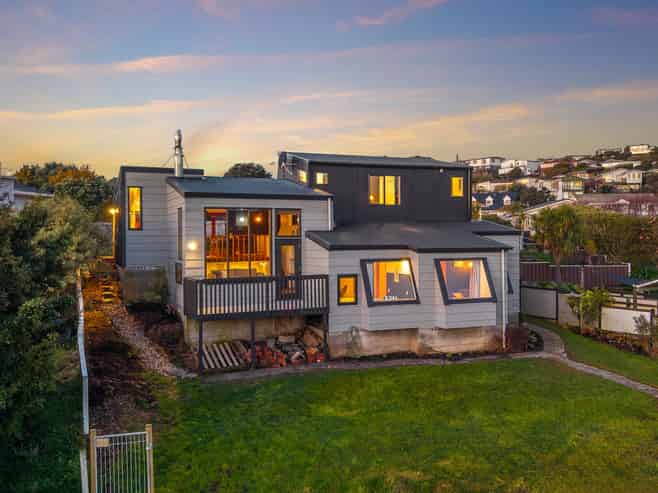 7 Ayr Place, Papakowhai