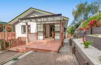 2/10 Tallington Crescent, Torbay