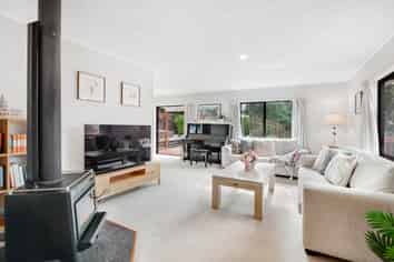 2/10 Tallington Crescent, Torbay