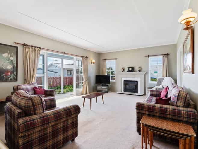 16 Hogg Crescent, Masterton
