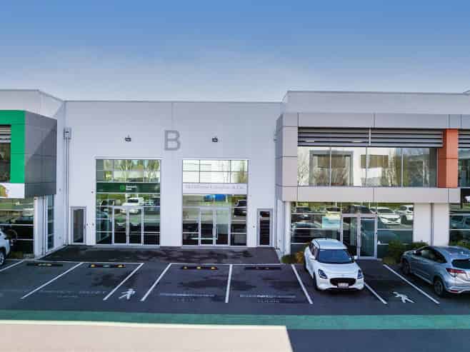 Premium Russley Business Park Office