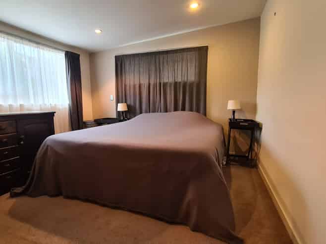 B/3 Woodhouse Avenue, Karori
